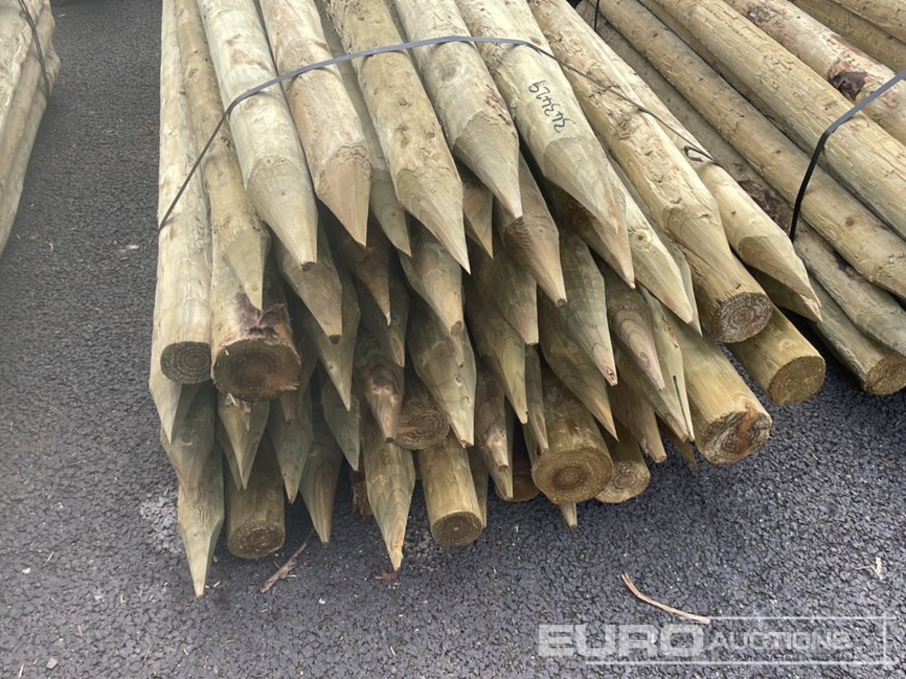Bundle of Timber Post (2 of) - الآلات والماكينات الزراعية: صور 3 Bundle of Timber Post (2 of) - الآلات والماكينات الزراعية: صور 3