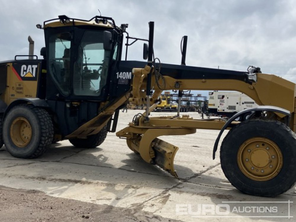 CAT 140M AWD - آلة تسوية الأرض: صور 2 CAT 140M AWD - آلة تسوية الأرض: صور 2