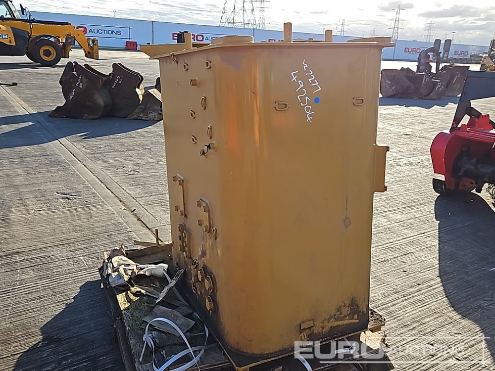 CAT 625-0255 Hydraulic Tank - قطع الغيار: صور 1 CAT 625-0255 Hydraulic Tank - قطع الغيار: صور 1