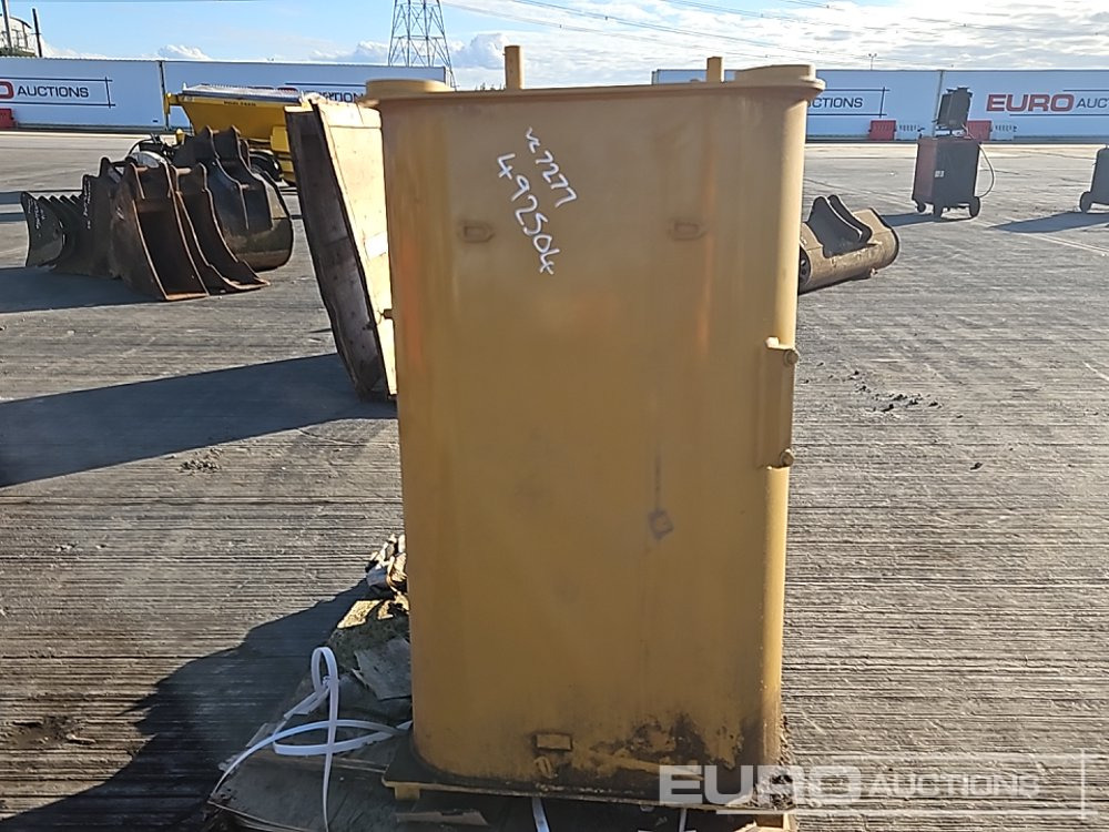 CAT 625-0255 Hydraulic Tank - قطع الغيار: صور 2 CAT 625-0255 Hydraulic Tank - قطع الغيار: صور 2