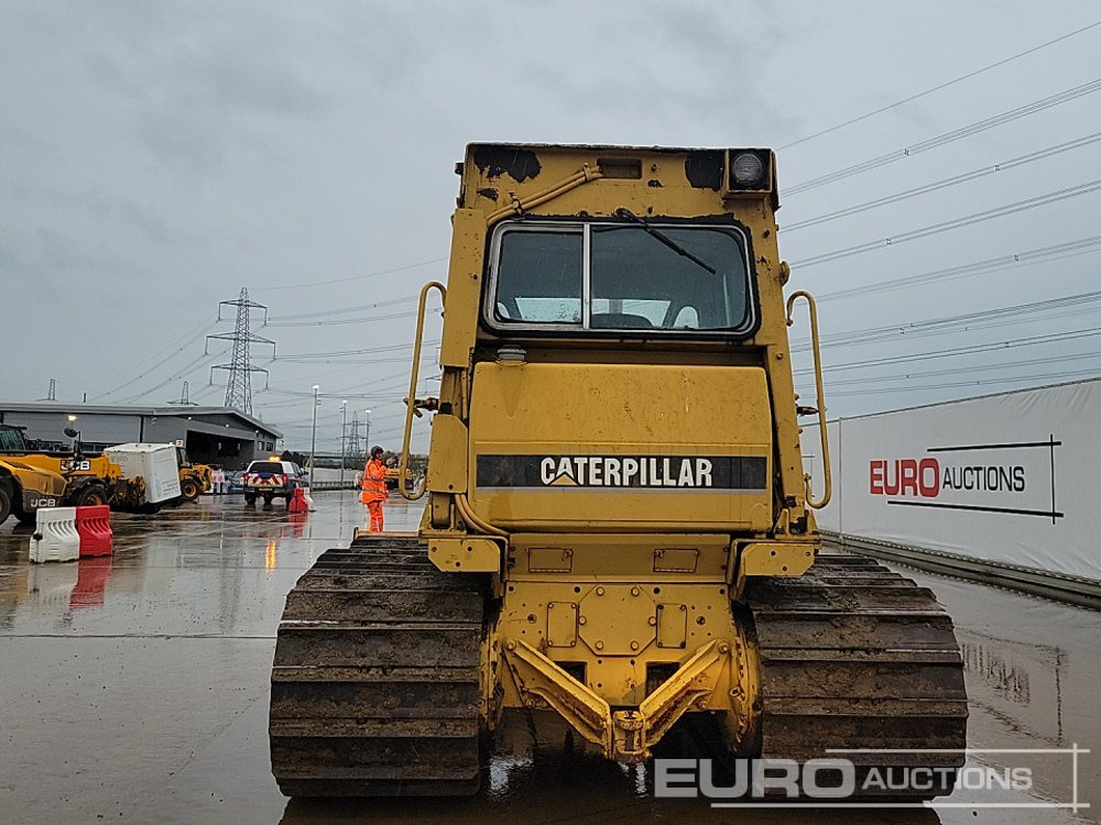 CAT D5B - بلدوزر: صور 4 CAT D5B - بلدوزر: صور 4