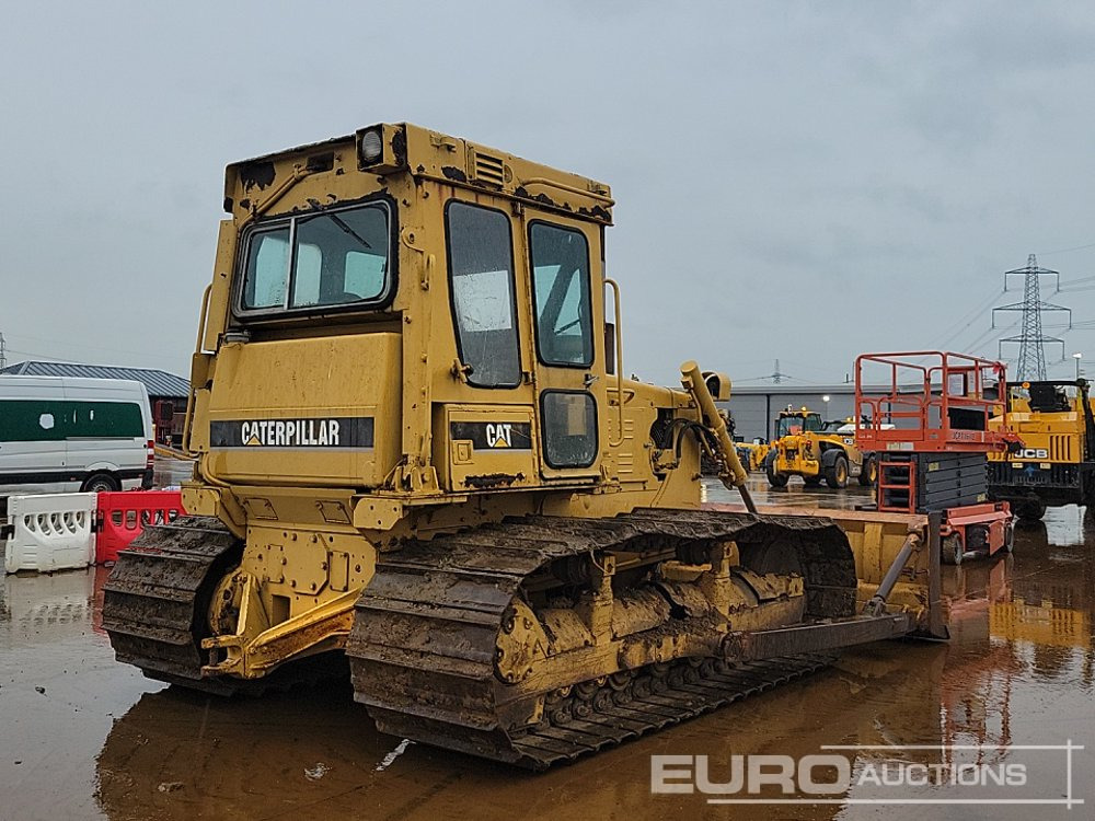 CAT D5B - بلدوزر: صور 5 CAT D5B - بلدوزر: صور 5