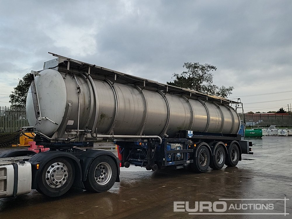Crane Freuhauf Tri Axle Tanker Trailer - نصف مقطورة صهريج: صور 1 Crane Freuhauf Tri Axle Tanker Trailer - نصف مقطورة صهريج: صور 1