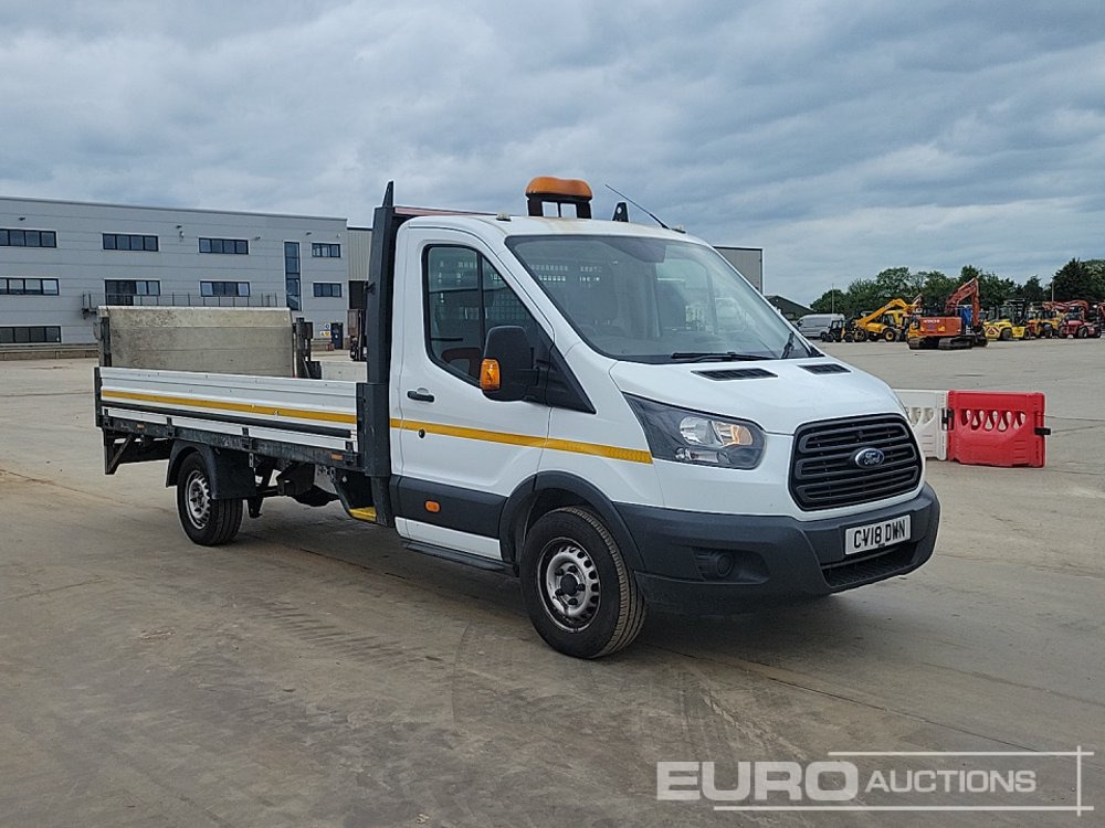الشاحنات الصغيرة المسطحة Ford Transit 350: صور 7