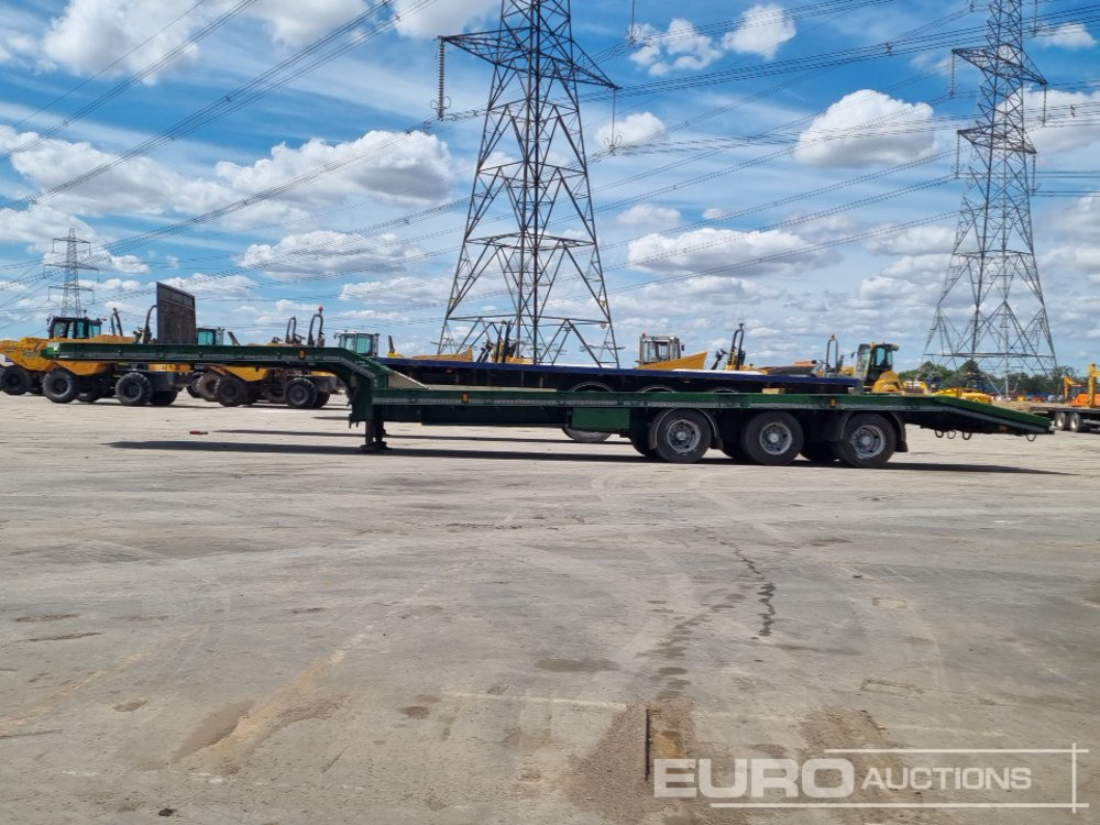 General Trailers Tri Axle Step Frame Low Loader Trailer - عربة مسطحة منخفضة نصف مقطورة: صور 2 General Trailers Tri Axle Step Frame Low Loader Trailer - عربة مسطحة منخفضة نصف مقطورة: صور 2