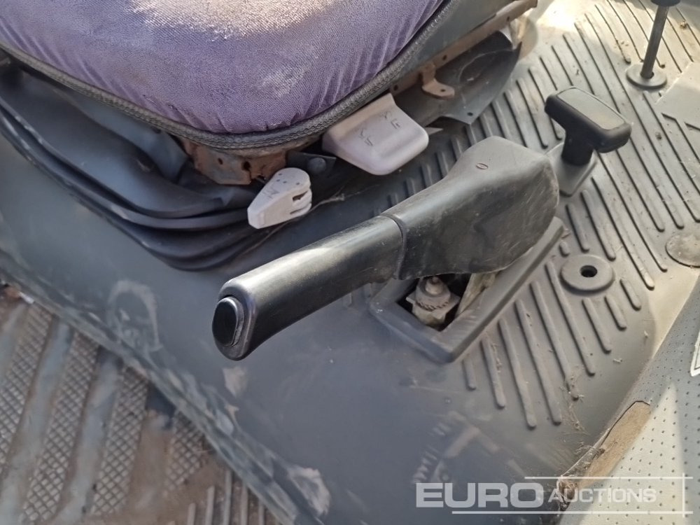 جرار Hurlimann XT-105: صور 33