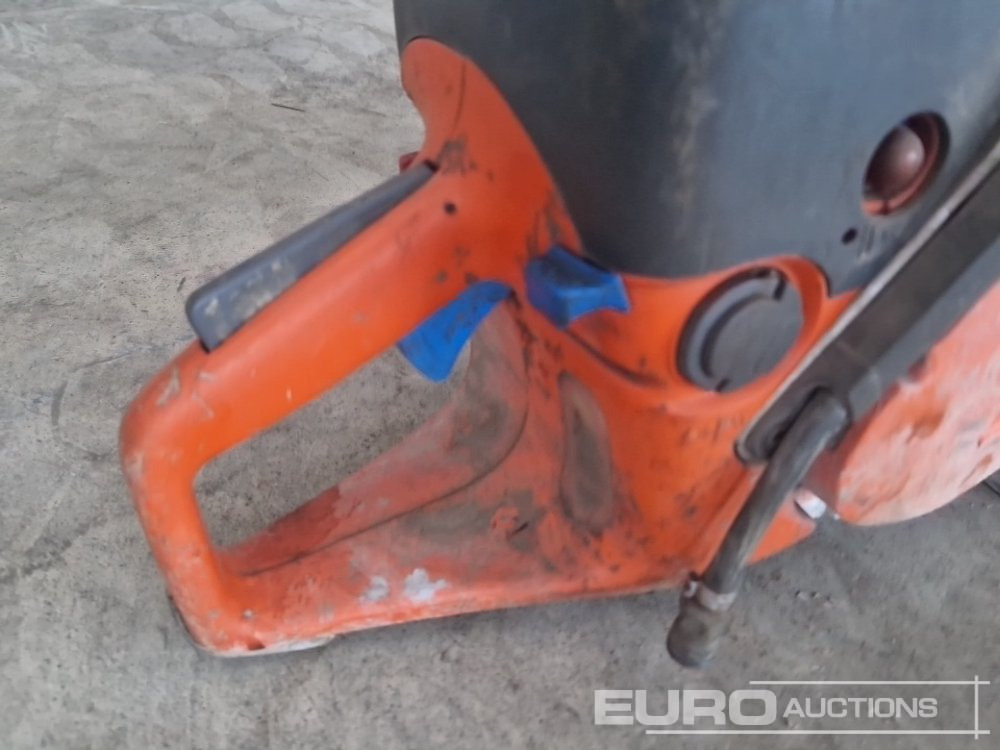 معدات الورش Husqvarna Petrol Con Saw (Spares): صور 12 معدات الورش Husqvarna Petrol Con Saw (Spares): صور 12