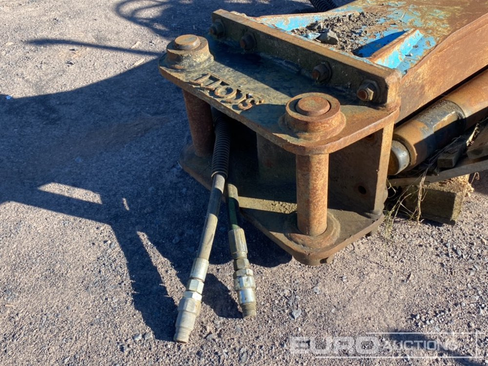 Hydraulic Breaker 65mm Pin to suit 13 Ton Excavator - مطرقة هيدروليكية: صور 5 Hydraulic Breaker 65mm Pin to suit 13 Ton Excavator - مطرقة هيدروليكية: صور 5