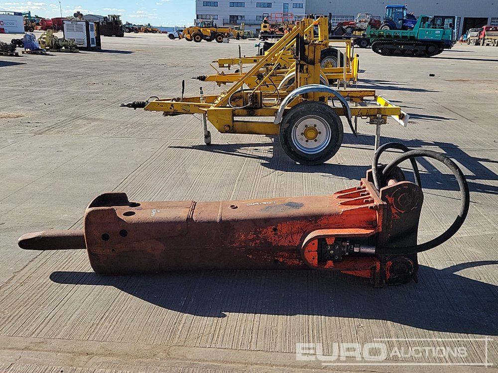 Hydraulic Breaker 80mm Pin to suit 20 Ton Excavator - مطرقة هيدروليكية: صور 2 Hydraulic Breaker 80mm Pin to suit 20 Ton Excavator - مطرقة هيدروليكية: صور 2