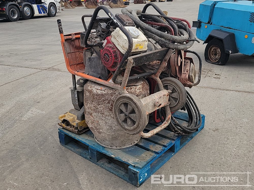 Hydraulic Powerpack, Honda Engine, 230Volt Petrol Generator, Honda Engine (2 of), 110Volt Vibrating Concrete Poker, Cement Mixer, Honda Engine, Conpaction Plate, Honda Engine, Petrol Quick Cut Saw (Pa - آلة أسفلت: صور 1 Hydraulic Powerpack, Honda Engine, 230Volt Petrol Generator, Honda Engine (2 of), 110Volt Vibrating Concrete Poker, Cement Mixer, Honda Engine, Conpaction Plate, Honda Engine, Petrol Quick Cut Saw (Pa - آلة أسفلت: صور 1