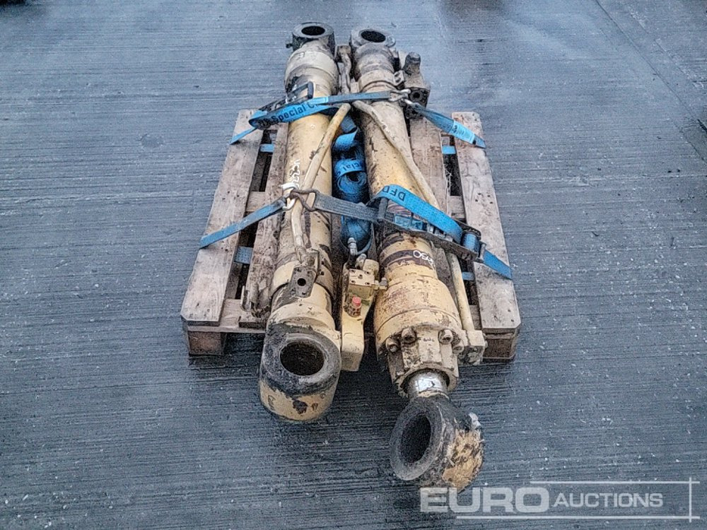 Hydraulic Ram (2 of) - قطع الغيار: صور 2 Hydraulic Ram (2 of) - قطع الغيار: صور 2