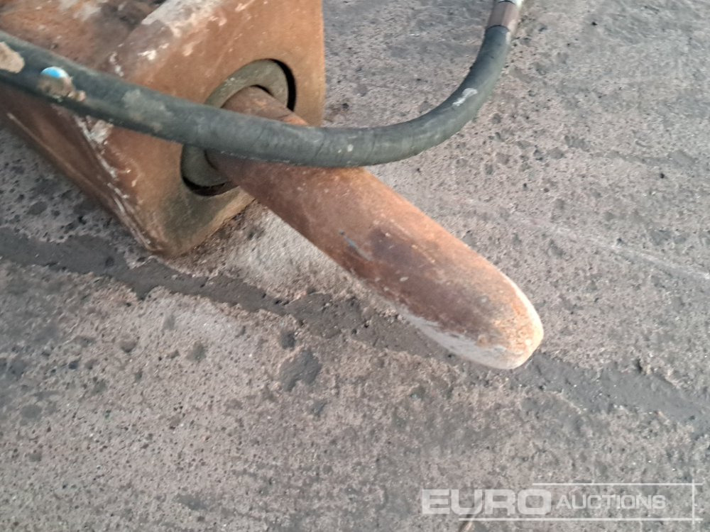 Indeco Hydraulic Breaker 45mm Pin to suit 4-6 Ton Excavator - مطرقة هيدروليكية: صور 5 Indeco Hydraulic Breaker 45mm Pin to suit 4-6 Ton Excavator - مطرقة هيدروليكية: صور 5