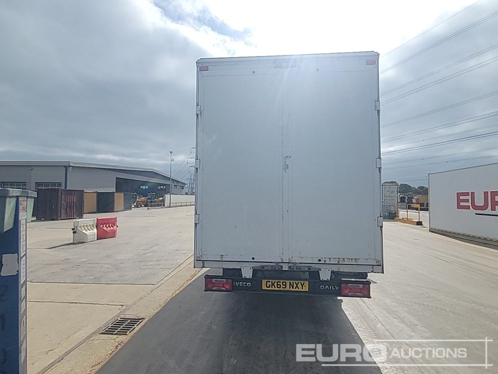 Iveco 35-160 - الشاحنات الصغيرة صندوق مغلق: صور 4 Iveco 35-160 - الشاحنات الصغيرة صندوق مغلق: صور 4