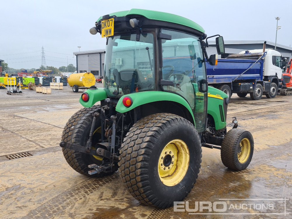 John Deere 4320 - جرار صغير: صور 5 John Deere 4320 - جرار صغير: صور 5