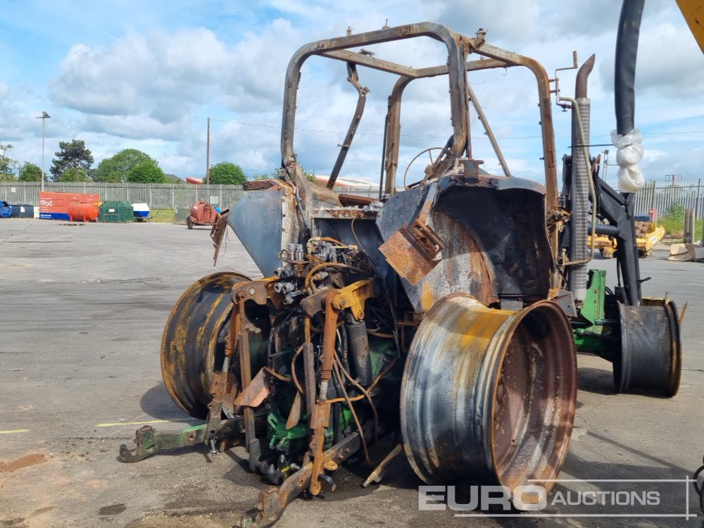 John Deere 4WD Tractor, Loader, 3 Spool Valves (Fire Damaged) - جرار: صور 5 John Deere 4WD Tractor, Loader, 3 Spool Valves (Fire Damaged) - جرار: صور 5