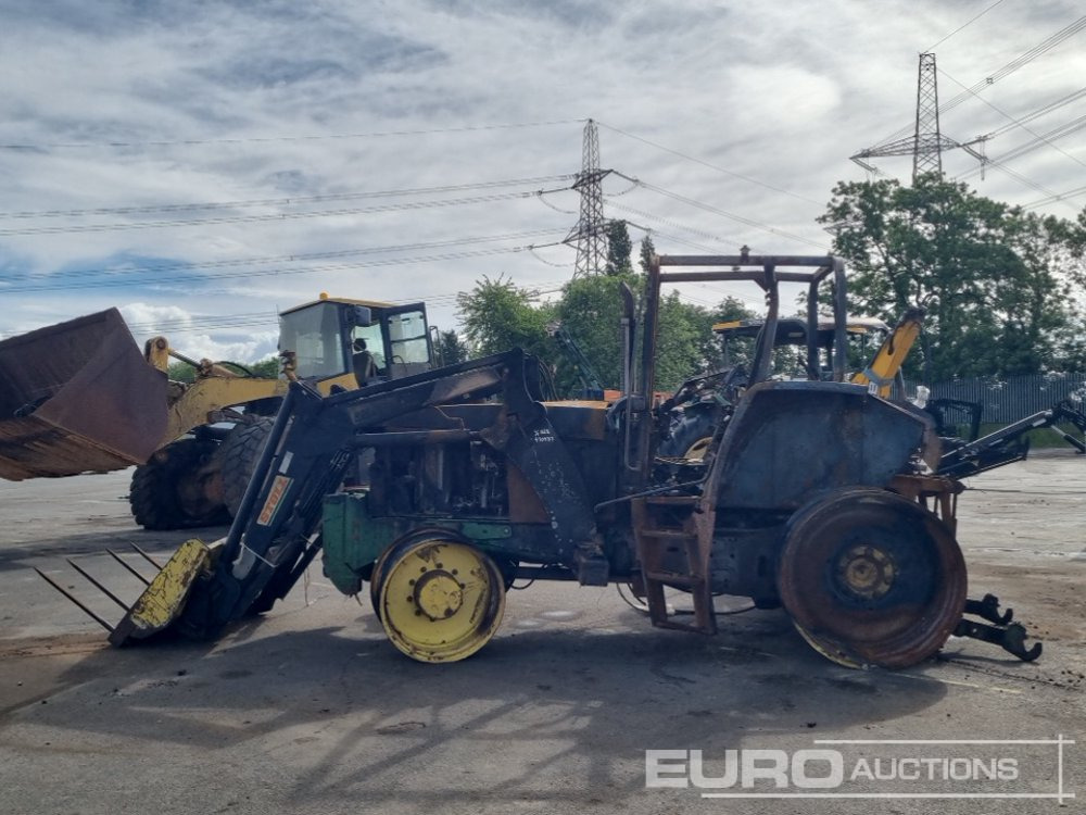 John Deere 4WD Tractor, Loader, 3 Spool Valves (Fire Damaged) - جرار: صور 2 John Deere 4WD Tractor, Loader, 3 Spool Valves (Fire Damaged) - جرار: صور 2