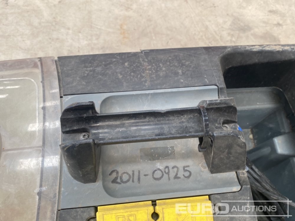 معدات البناء Karcher PUZZI 10/1: صور 11