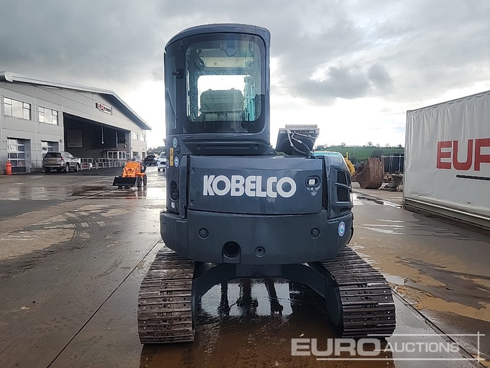 Kobelco SK-55SR-3 - حفارة مصغرة: صور 4 Kobelco SK-55SR-3 - حفارة مصغرة: صور 4