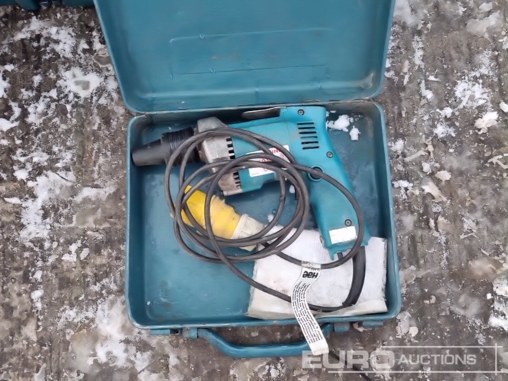 معدات البناء Makita 6906 110Volt Impact Wrench, 8406 110Volt Drill, RP1801 110Volt Router, 9046 110Volt Sander, SP6000 110Volt Circular Saw, PC1100 110Volt Concrete Planer, 6802BV 110Volt Drill, DHP458 Battery Com: صور 12