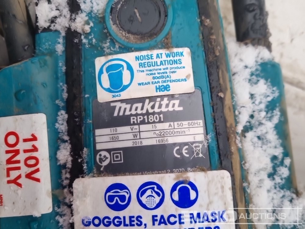 معدات البناء Makita 6906 110Volt Impact Wrench, 8406 110Volt Drill, RP1801 110Volt Router, 9046 110Volt Sander, SP6000 110Volt Circular Saw, PC1100 110Volt Concrete Planer, 6802BV 110Volt Drill, DHP458 Battery Com: صور 42