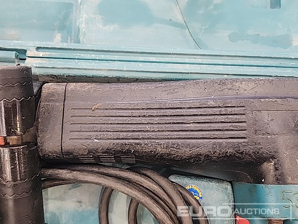 معدات البناء Makita HM1100 110 Volt Breaker: صور 9