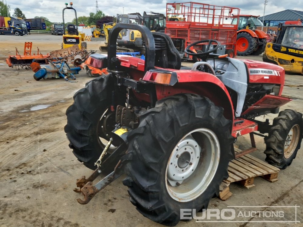 Massey Ferguson 1540 - جرار صغير: صور 5 Massey Ferguson 1540 - جرار صغير: صور 5