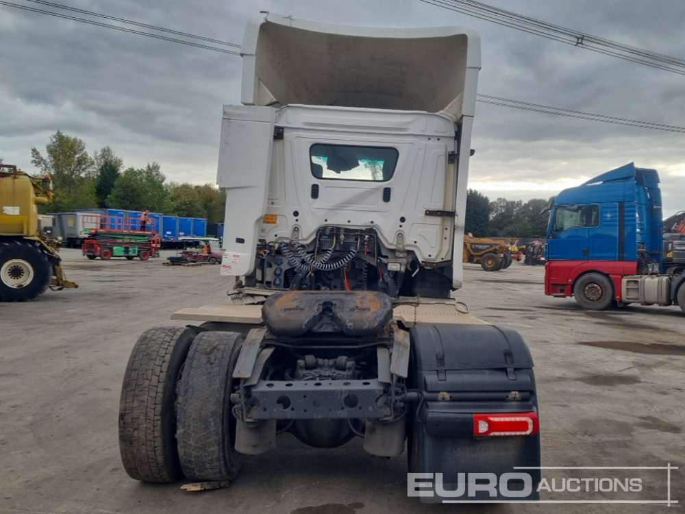 Mercedes ACTROS 1340 - شاحنة جرار: صور 4 Mercedes ACTROS 1340 - شاحنة جرار: صور 4