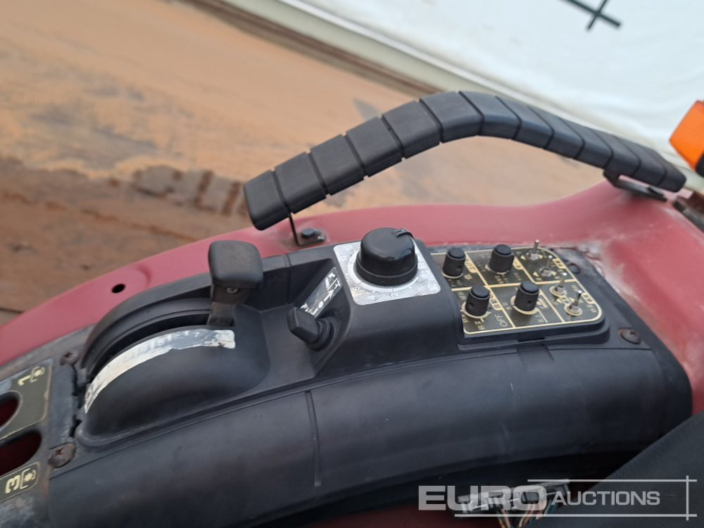 جرار صغير Mitsubishi MT185: صور 24