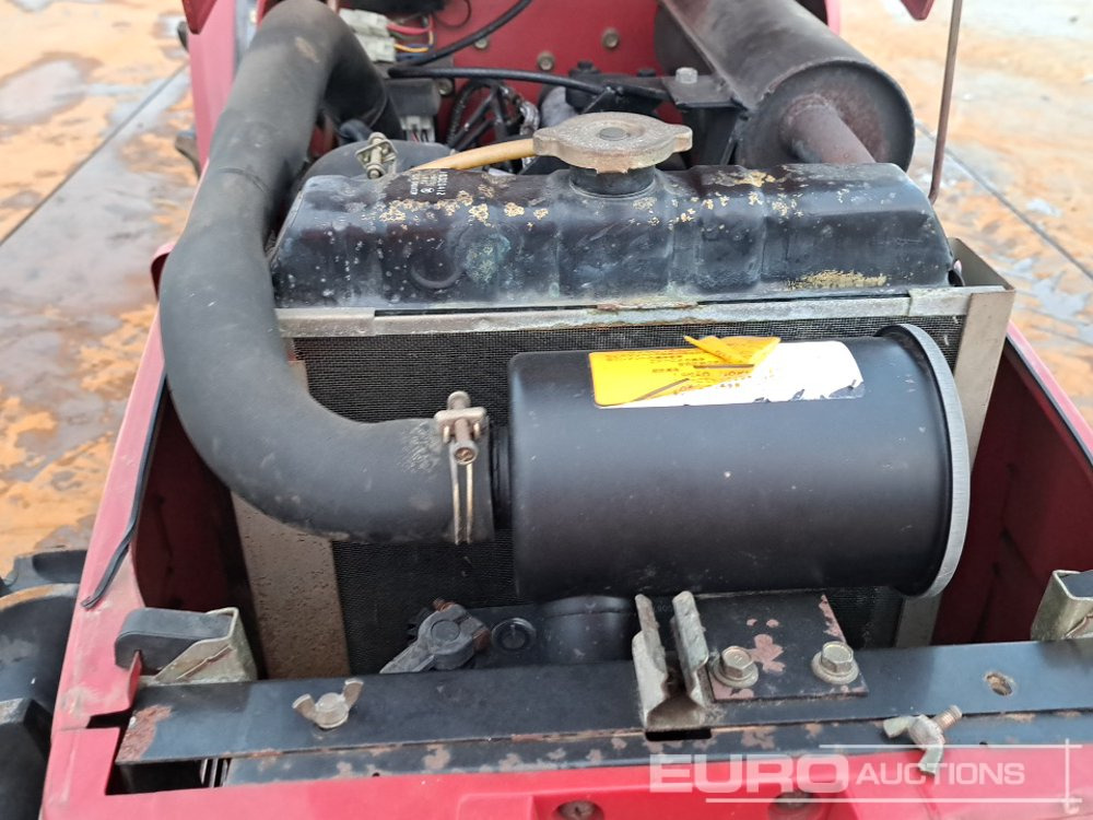 جرار صغير Mitsubishi MT185: صور 30