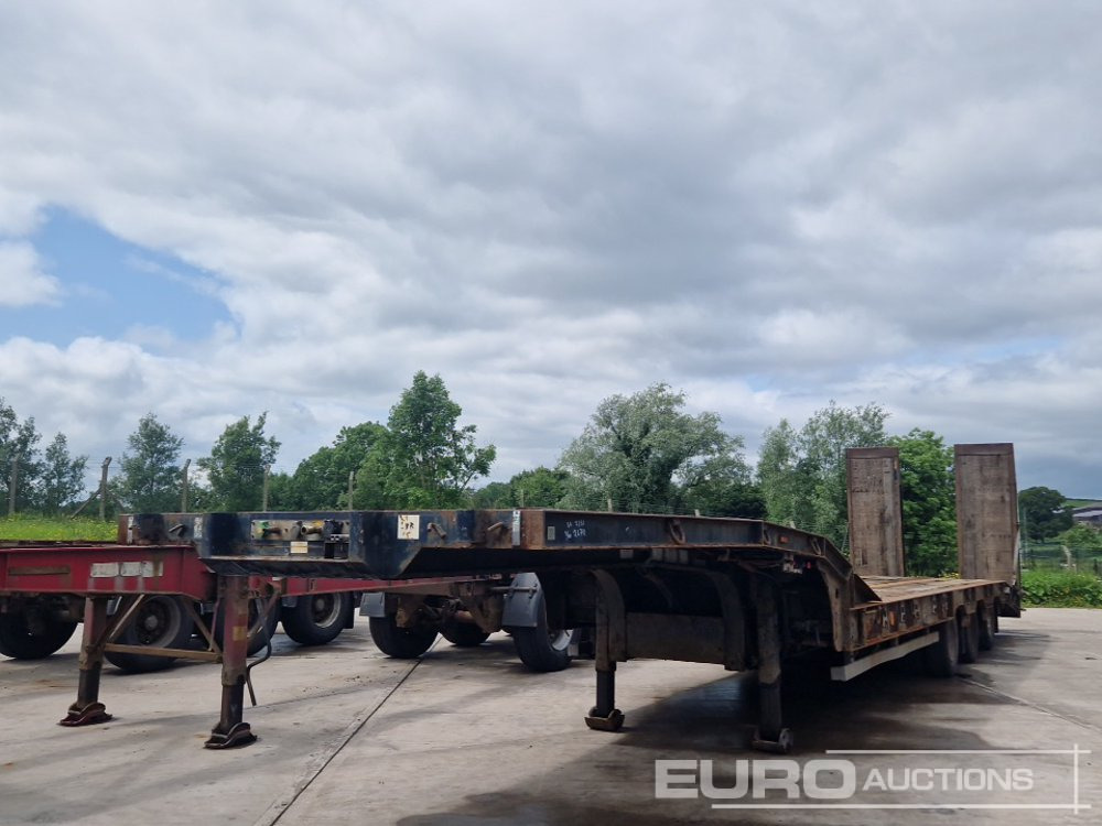 Montracon Tri Axle, Step Frame, Low Loader, BPW Axles, Hydraulic Ramps - عربة مسطحة منخفضة نصف مقطورة: صور 1 Montracon Tri Axle, Step Frame, Low Loader, BPW Axles, Hydraulic Ramps - عربة مسطحة منخفضة نصف مقطورة: صور 1