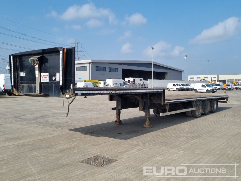 Montracon Tri Axle Step Frame Low Loader Trailer - عربة مسطحة منخفضة نصف مقطورة: صور 1 Montracon Tri Axle Step Frame Low Loader Trailer - عربة مسطحة منخفضة نصف مقطورة: صور 1