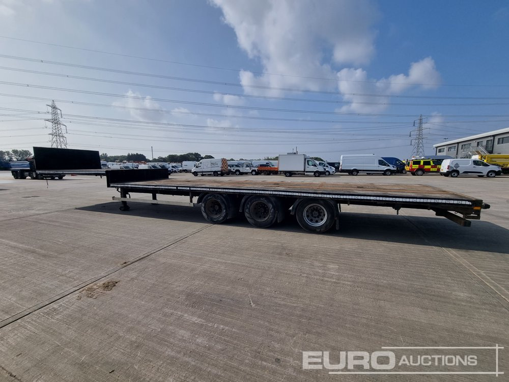 Montracon Tri Axle Step Frame Low Loader Trailer - عربة مسطحة منخفضة نصف مقطورة: صور 2 Montracon Tri Axle Step Frame Low Loader Trailer - عربة مسطحة منخفضة نصف مقطورة: صور 2