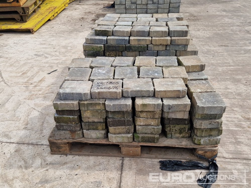 معدات البناء Pallet of Paving Bricks (2 of): صور 8