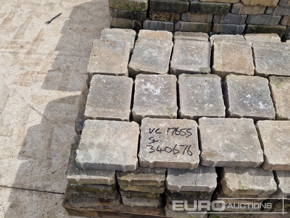 معدات البناء Pallet of Paving Bricks (2 of): صور 13