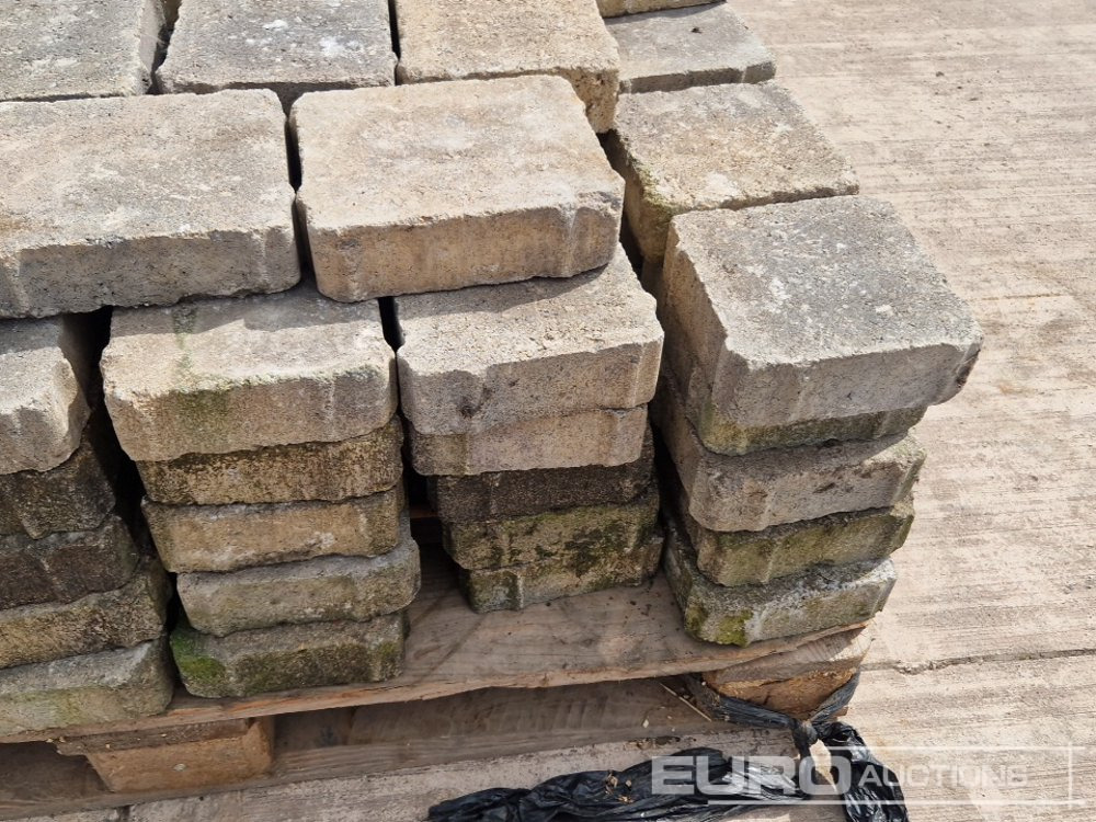 معدات البناء Pallet of Paving Bricks (2 of): صور 16