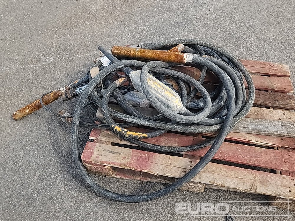Pallet of Vibrating Pokers - آلة أسفلت: صور 2 Pallet of Vibrating Pokers - آلة أسفلت: صور 2