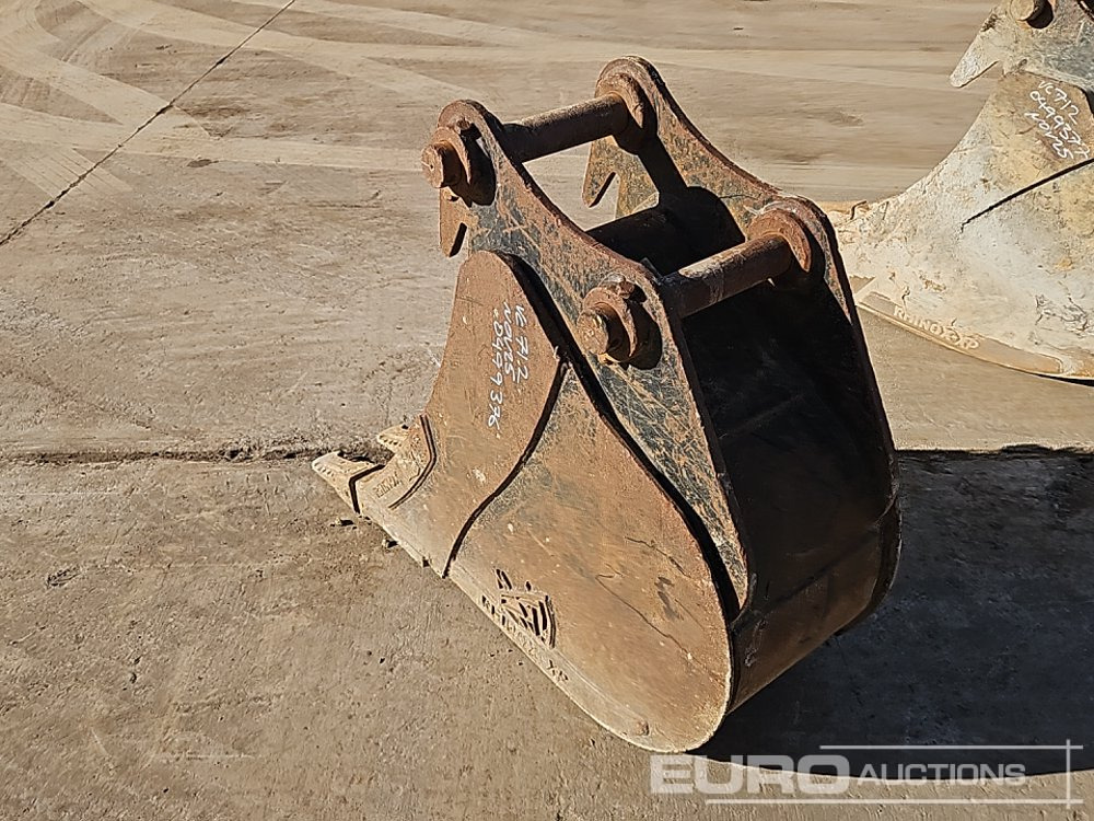Rhinox 18" Digging Bucket 65mm Pin to suit 13 Ton Excavator - بكت: صور 3 Rhinox 18" Digging Bucket 65mm Pin to suit 13 Ton Excavator - بكت: صور 3