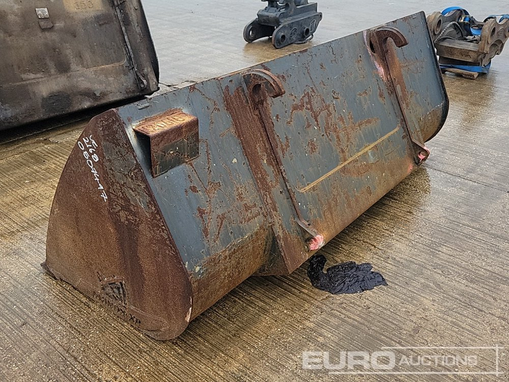 Rhinox 90" Loading Bucket to suit Telehandler - بكت: صور 3 Rhinox 90" Loading Bucket to suit Telehandler - بكت: صور 3