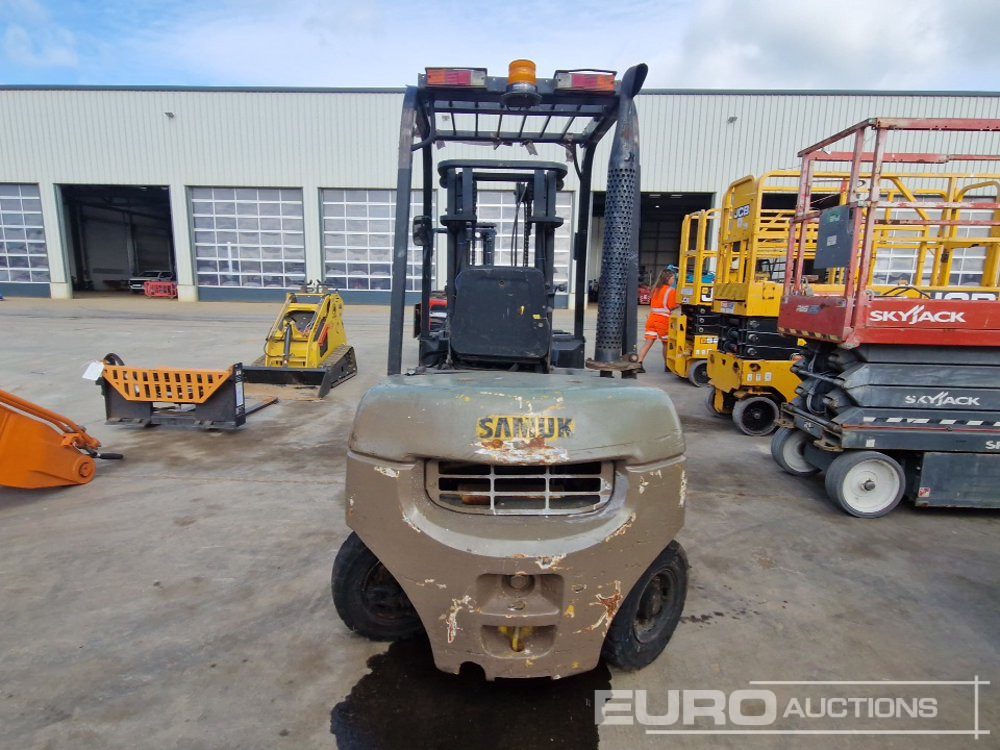 Samuk Diesel Forklift, 2 Stage Mast, Side Shift (No Steering & Hydraulic Leak) - رافعة شوكية ديزل: صور 4 Samuk Diesel Forklift, 2 Stage Mast, Side Shift (No Steering & Hydraulic Leak) - رافعة شوكية ديزل: صور 4