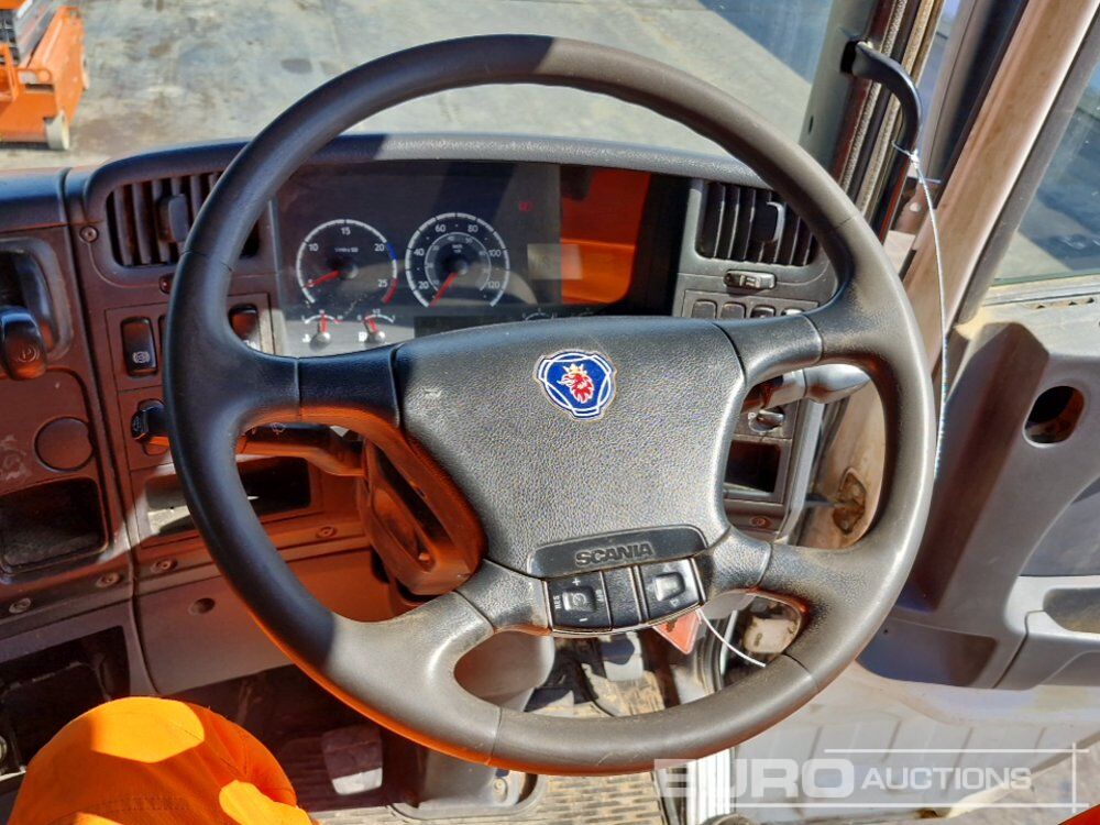 شاحنة جرار Scania R420: صور 37