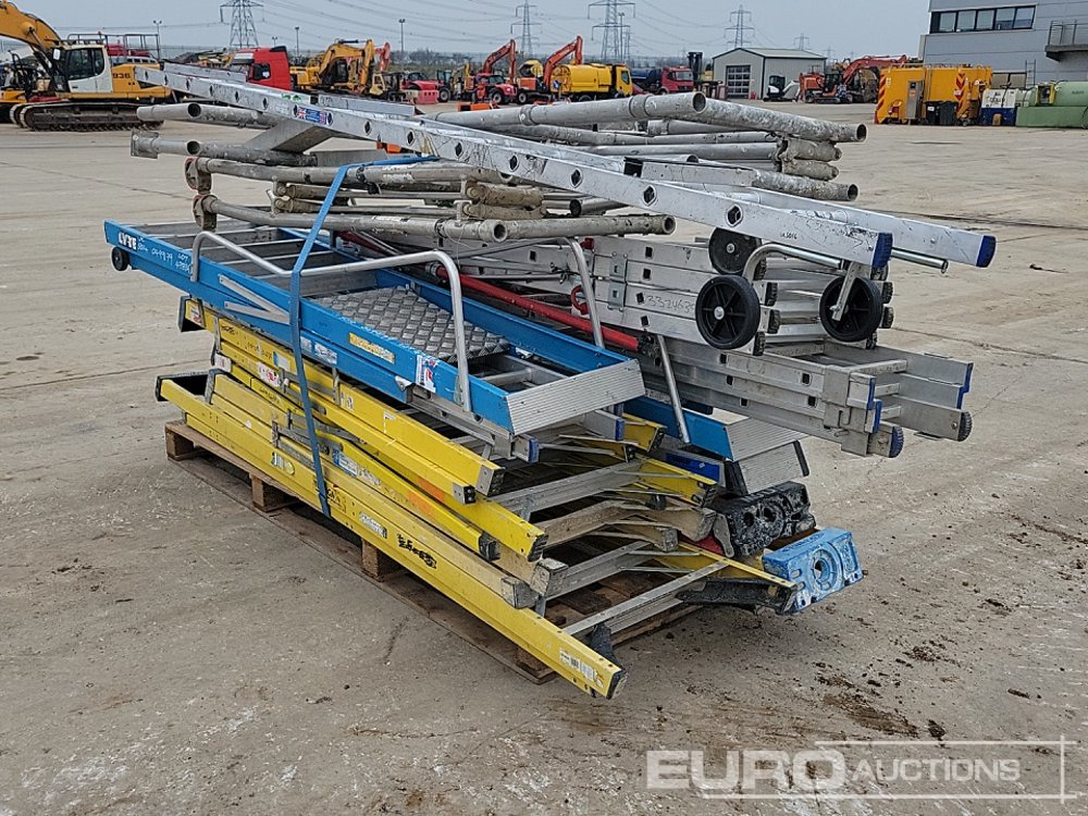 Selection of Various Size Fiberglass & Aluminium Ladders, Aluminium Pop Up Access Platform - معدات البناء: صور 3 Selection of Various Size Fiberglass & Aluminium Ladders, Aluminium Pop Up Access Platform - معدات البناء: صور 3