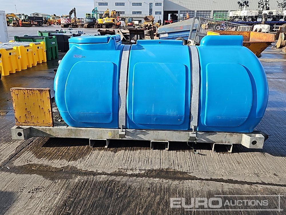 Static Plastic Water Bowser - خزان تخزين: صور 4 Static Plastic Water Bowser - خزان تخزين: صور 4