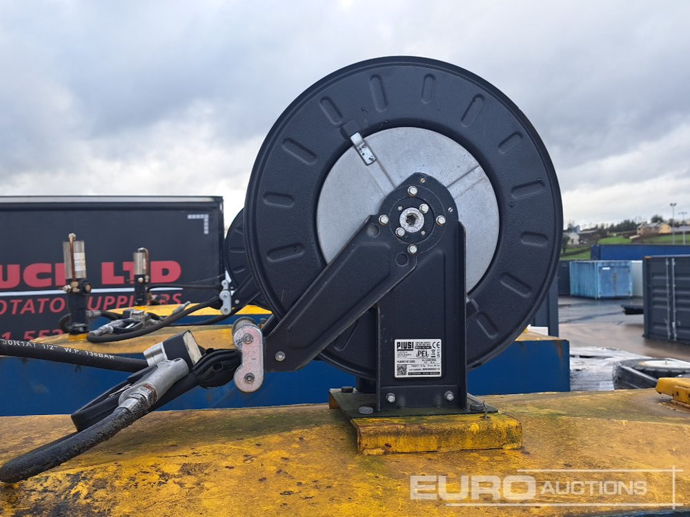 Steel Tank, Retractable Hose (3 of) - خزان تخزين: صور 5 Steel Tank, Retractable Hose (3 of) - خزان تخزين: صور 5