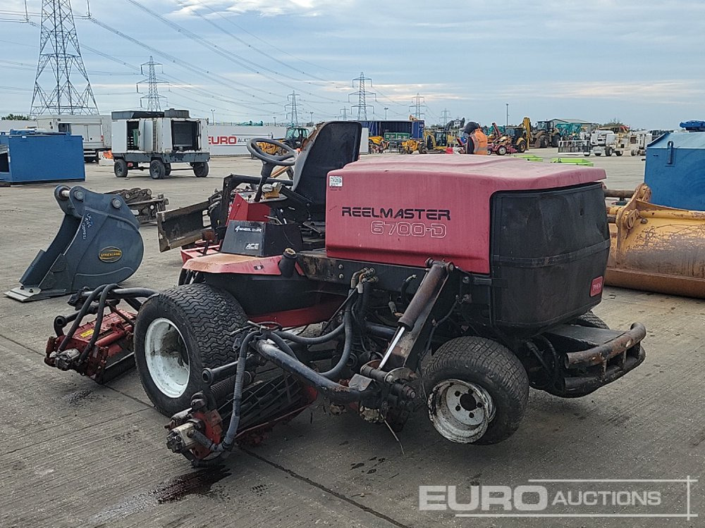 Toro Reelmaster 6700D - جزازة المروج: صور 3 Toro Reelmaster 6700D - جزازة المروج: صور 3