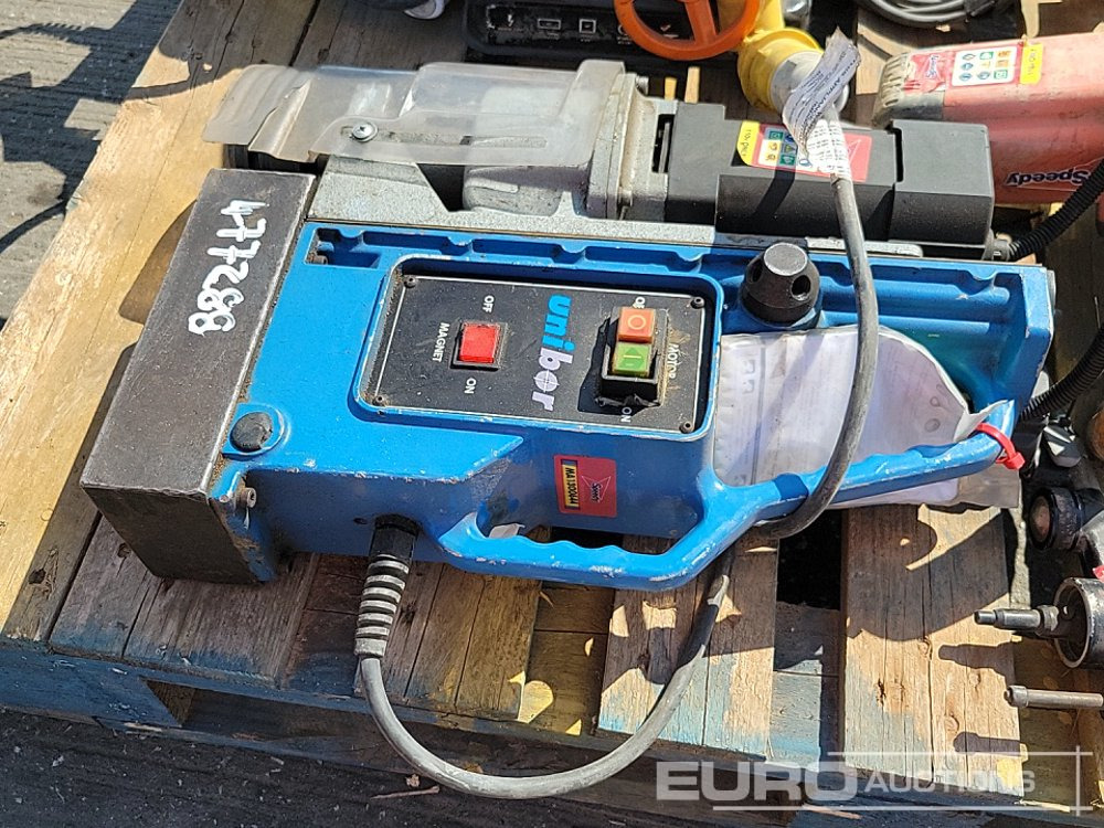 معدات البناء Unibor 110 Vot Mag Drill, Alfra Rotabest 110 Volt Mag Drill, 110 Volt Paddle Mixer (3 of), 100Volt Evolution Cut off Saw, 110 Volt REMS Sander: صور 29