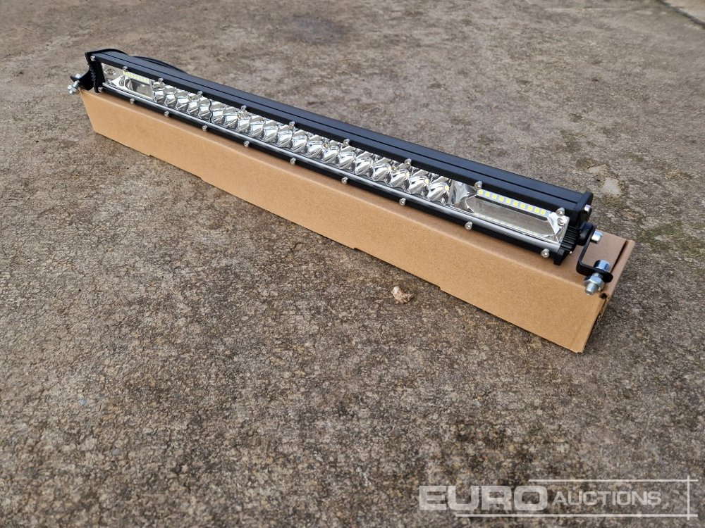 Unused 20" 180W Combo Beam LED Light Bar, Mounting Brackets, IP68 Waterproof - معدات البناء: صور 1 Unused 20" 180W Combo Beam LED Light Bar, Mounting Brackets, IP68 Waterproof - معدات البناء: صور 1