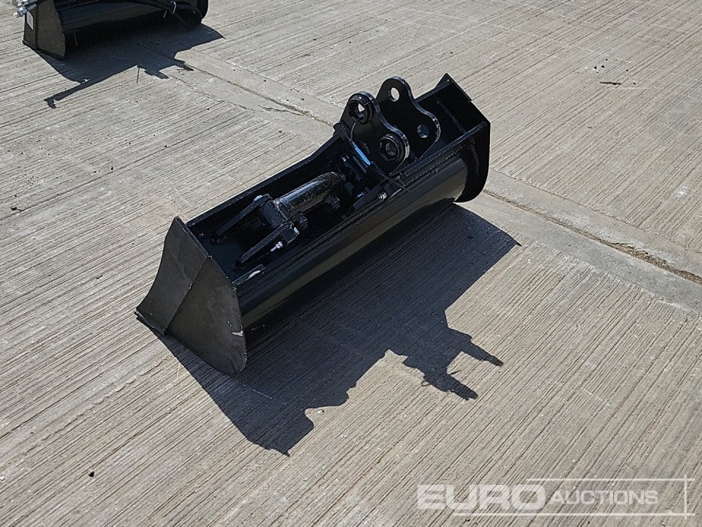 Unused 2025 Captok 24" Hydraulic Tilting Bucket 25mm Pin to suit Mini Excavator - بكت: صور 3 Unused 2025 Captok 24" Hydraulic Tilting Bucket 25mm Pin to suit Mini Excavator - بكت: صور 3