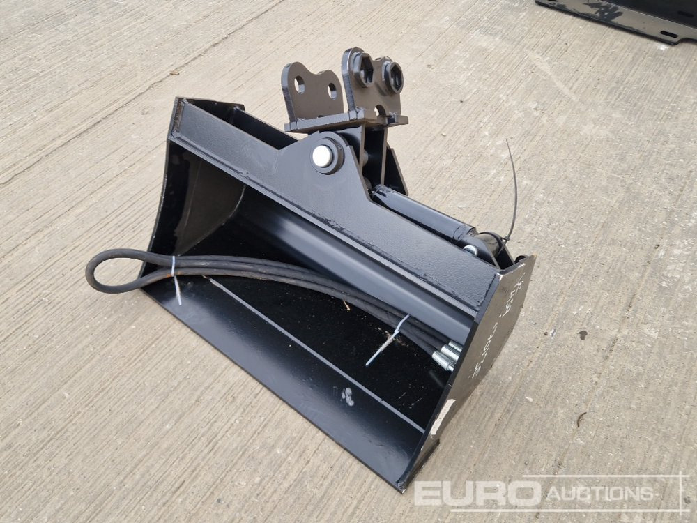Unused 2025 Captok 24" Tilting Bucket 25mm Pin to suit Mini Excavator - بكت: صور 1 Unused 2025 Captok 24" Tilting Bucket 25mm Pin to suit Mini Excavator - بكت: صور 1
