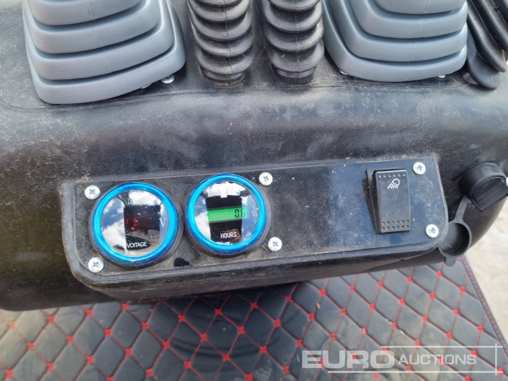 حفارة مصغرة Unused 2025 JPC HT12: صور 50