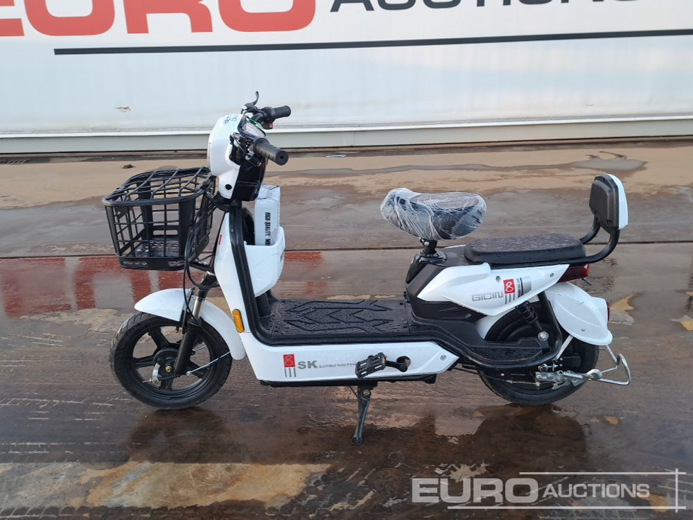 Unused 2025 SK8 Electric Bicycle - عربة جولف: صور 2 Unused 2025 SK8 Electric Bicycle - عربة جولف: صور 2